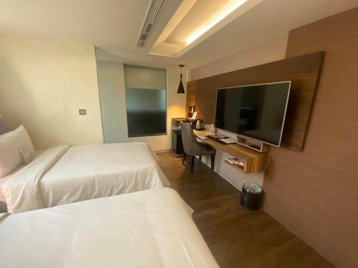 Sun Hotel Kaohsiung Esterno foto