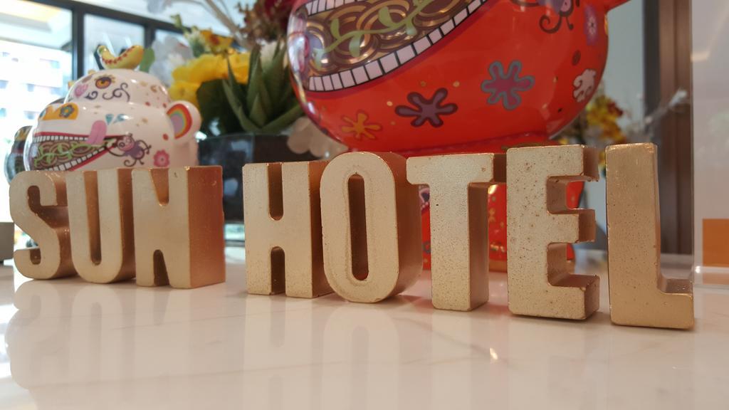 Sun Hotel Kaohsiung Esterno foto